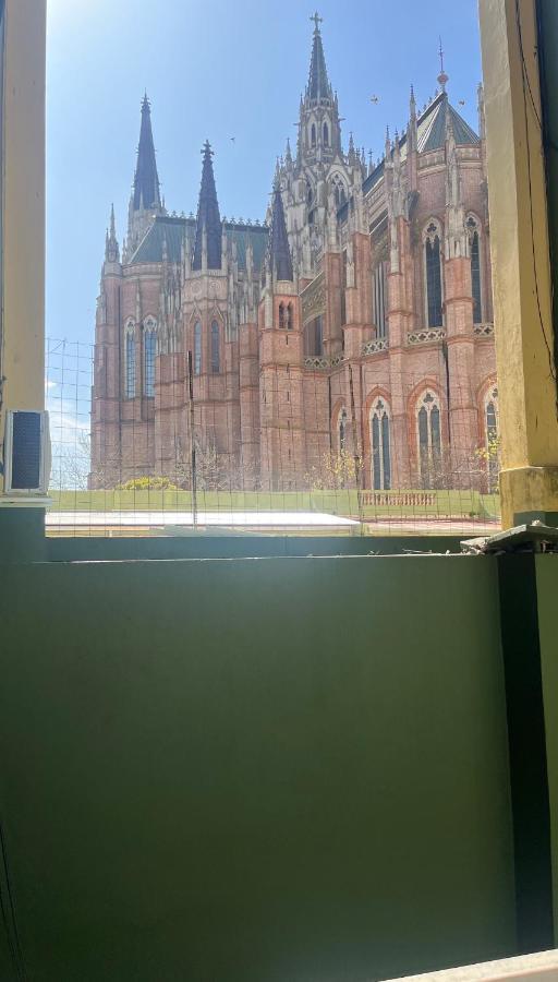 Departamento Temporal Catedral Con Cochera A 100 Metros Para Autos Chicos - Medianos La Plata Exteriér fotografie